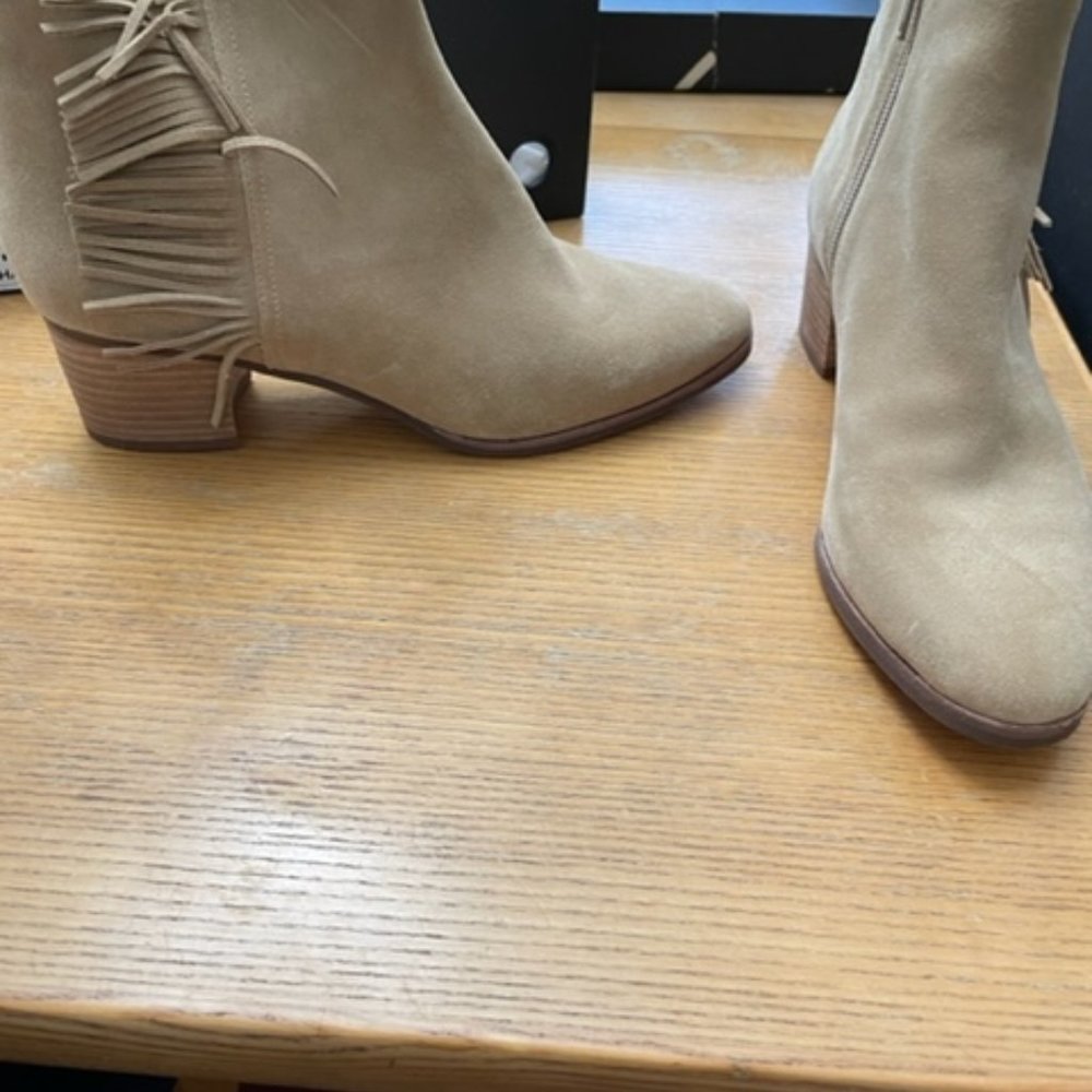 Brand New Banana Republic Boots
